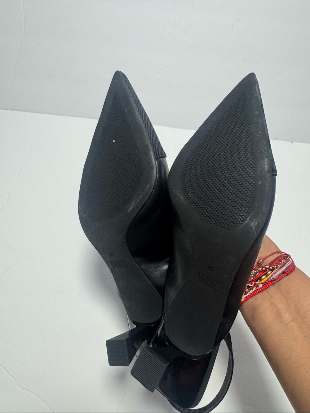 Zara Women’s Kitten Heels Size 38 Black with Gold Trim - Picture 6 of 6